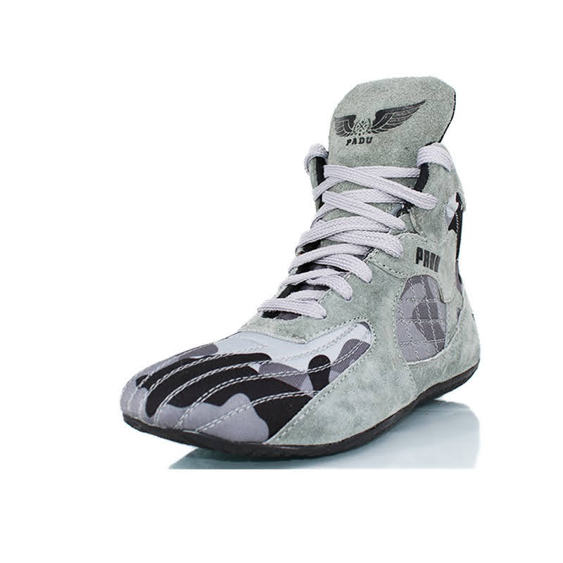 Gym Shoes in Camo Grey
